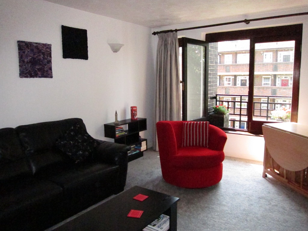 London accommodation apartment Sofa Tv Room